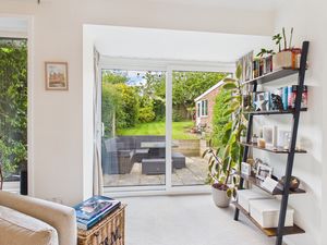 Sitting Room- click for photo gallery